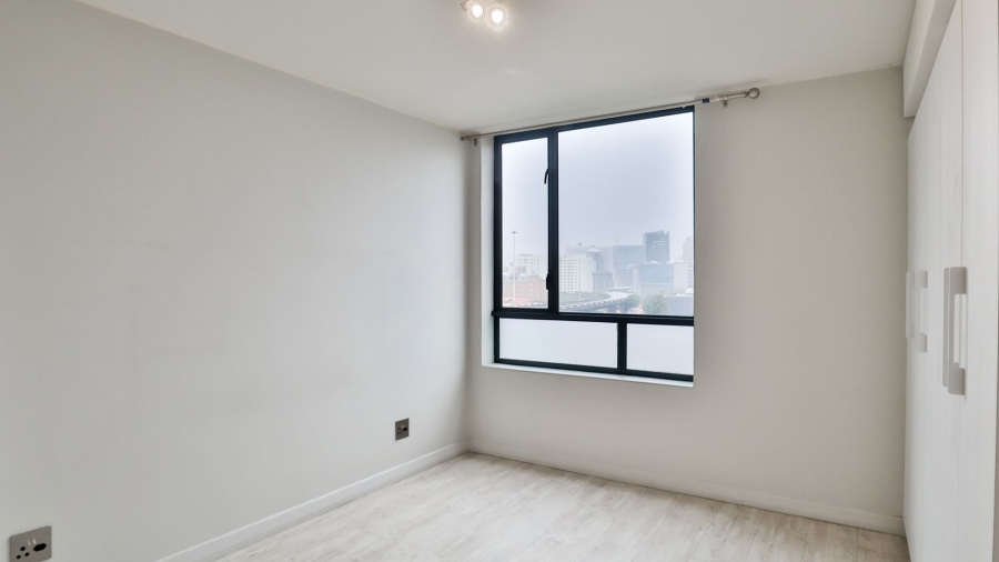 To Let 2 Bedroom Property for Rent in Green Point Western Cape